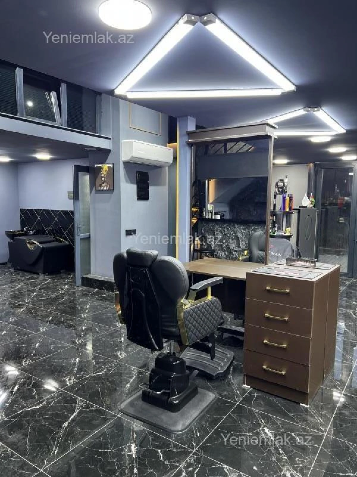 Satılır 6 otaqlı obyekt 148 m²