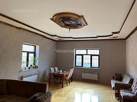 Satılır 9 otaqlı həyət evi 337 m²
