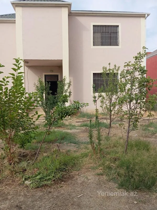 Satılır 9 otaqlı həyət evi 337 m²