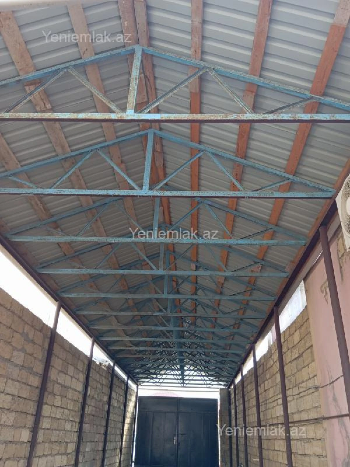 Satılır 9 otaqlı həyət evi 337 m²