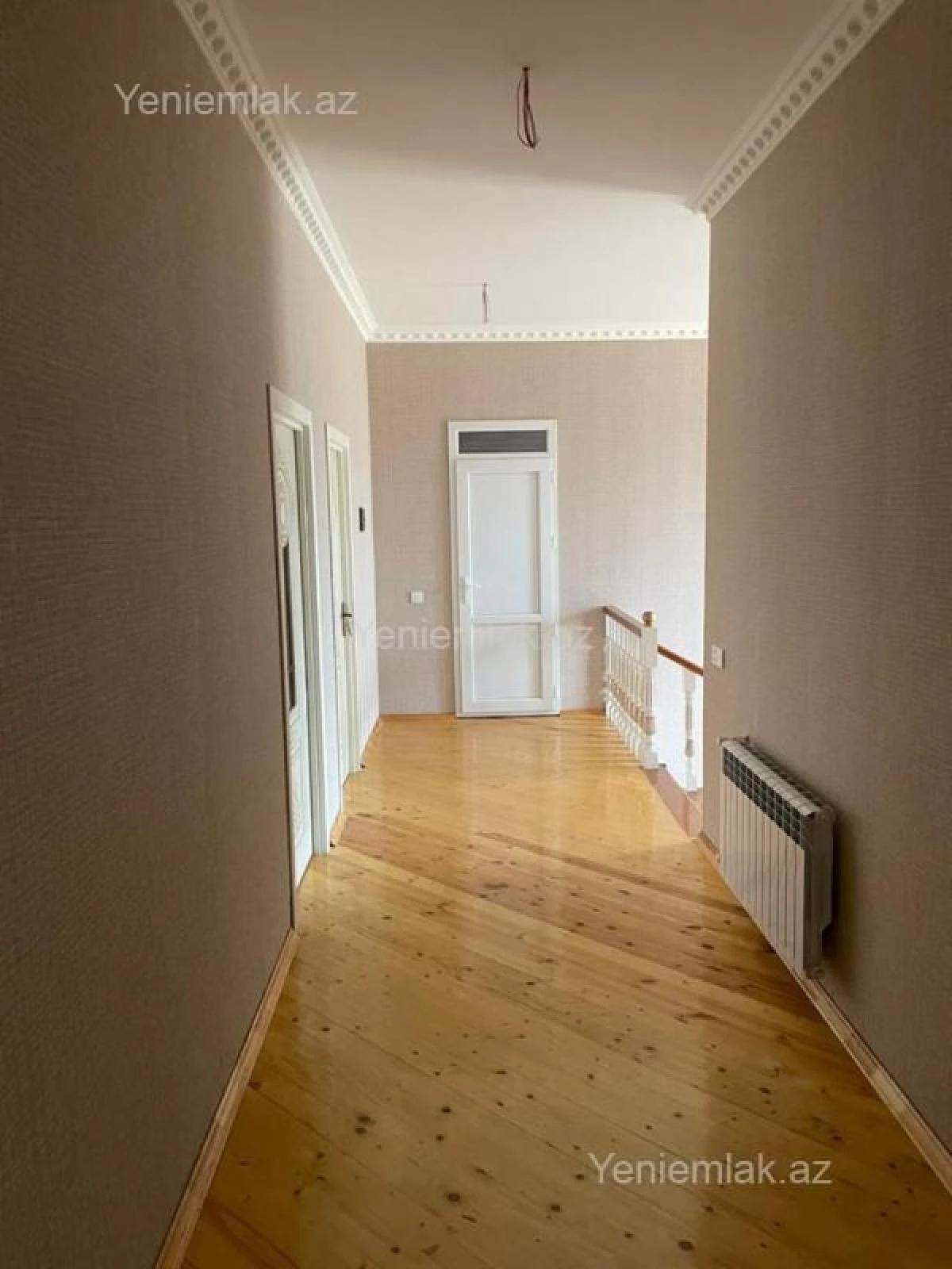 Satılır 9 otaqlı həyət evi 337 m²