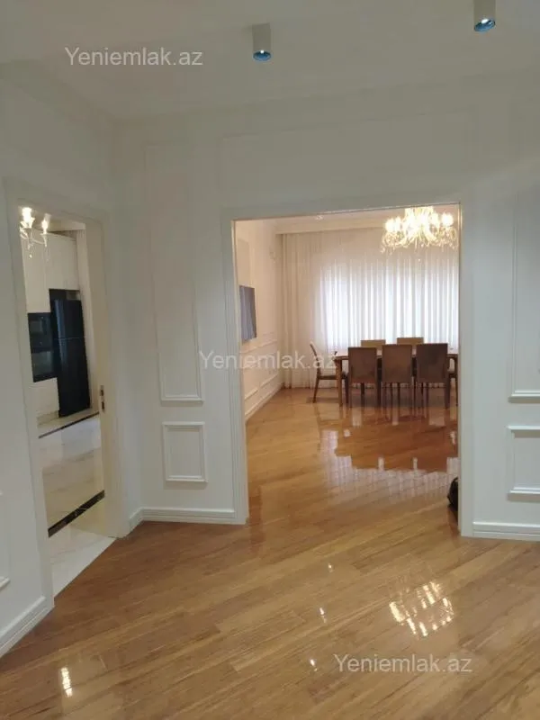 Satılır 3 otaqlı yeni tikili 150 m²