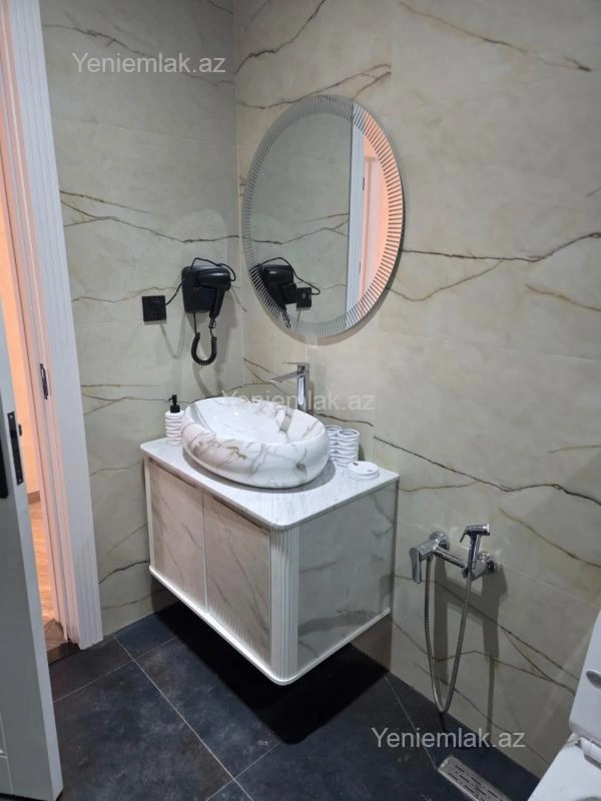 Satılır 4 otaqlı həyət evi 100 m²