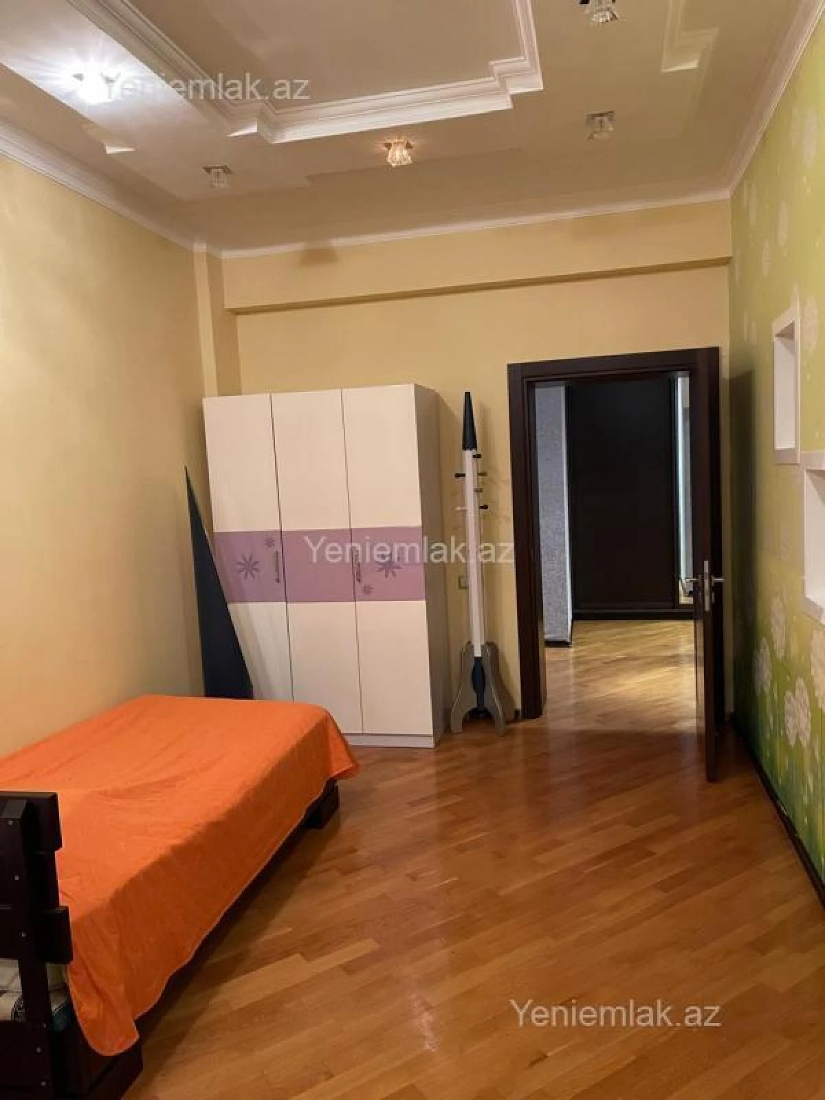 Satılır 3 otaqlı yeni tikili 160 m²
