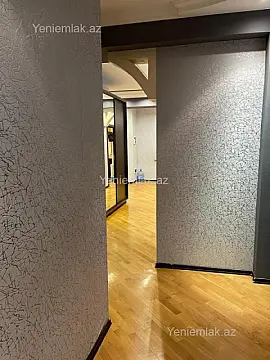 Satılır 3 otaqlı yeni tikili 160 m²