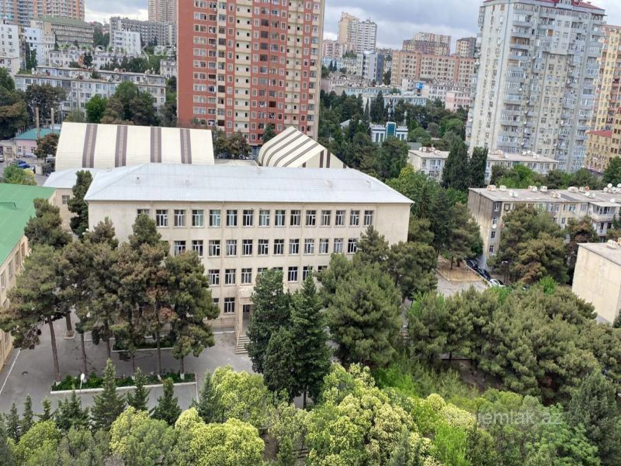 Satılır 3 otaqlı yeni tikili 95 m²