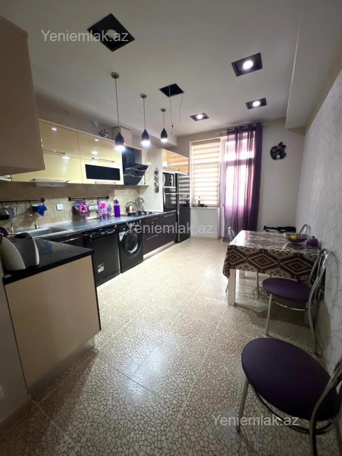 Satılır 3 otaqlı yeni tikili 120 m²