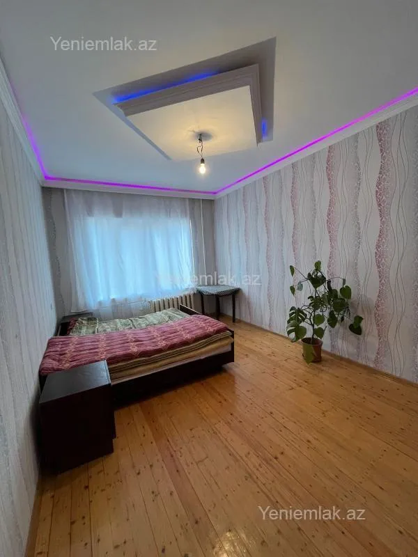 Satılır 4 otaqlı köhnə tikili 95 m²