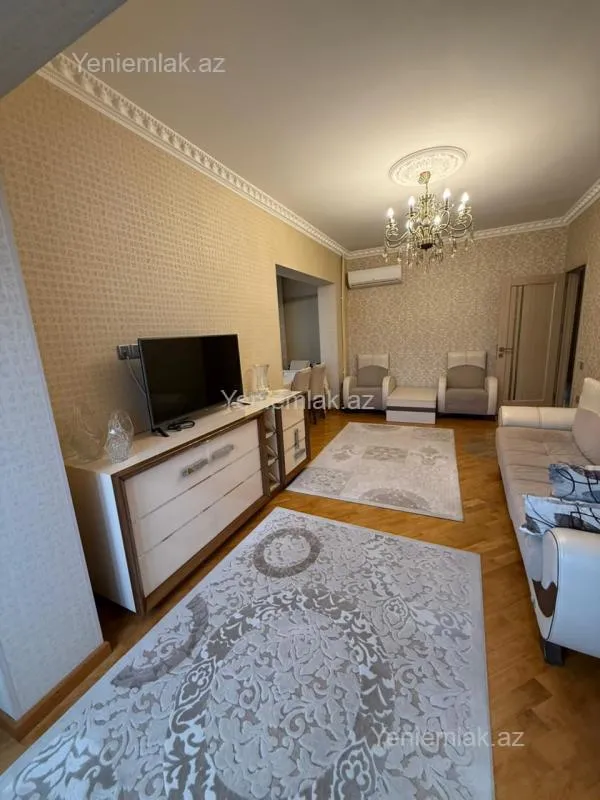 Satılır 3 otaqlı köhnə tikili 90 m²
