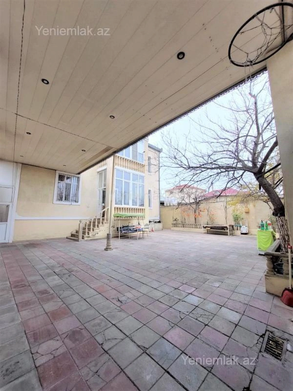 Satılır 4 otaqlı həyət evi 200 m²