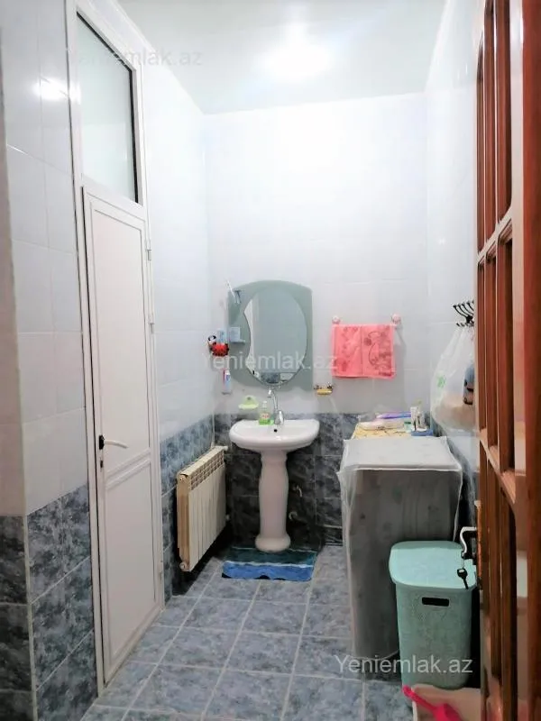 Satılır 4 otaqlı həyət evi 200 m²
