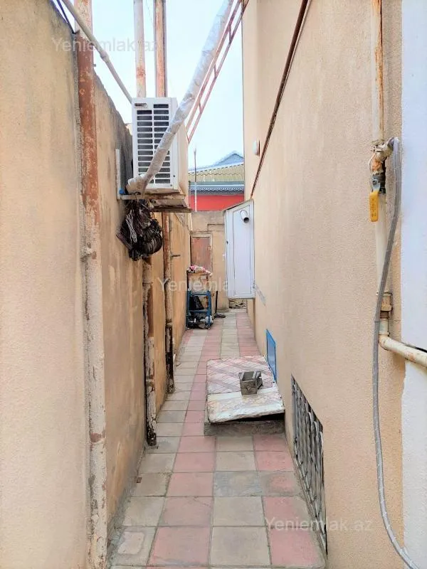 Satılır 4 otaqlı həyət evi 200 m²