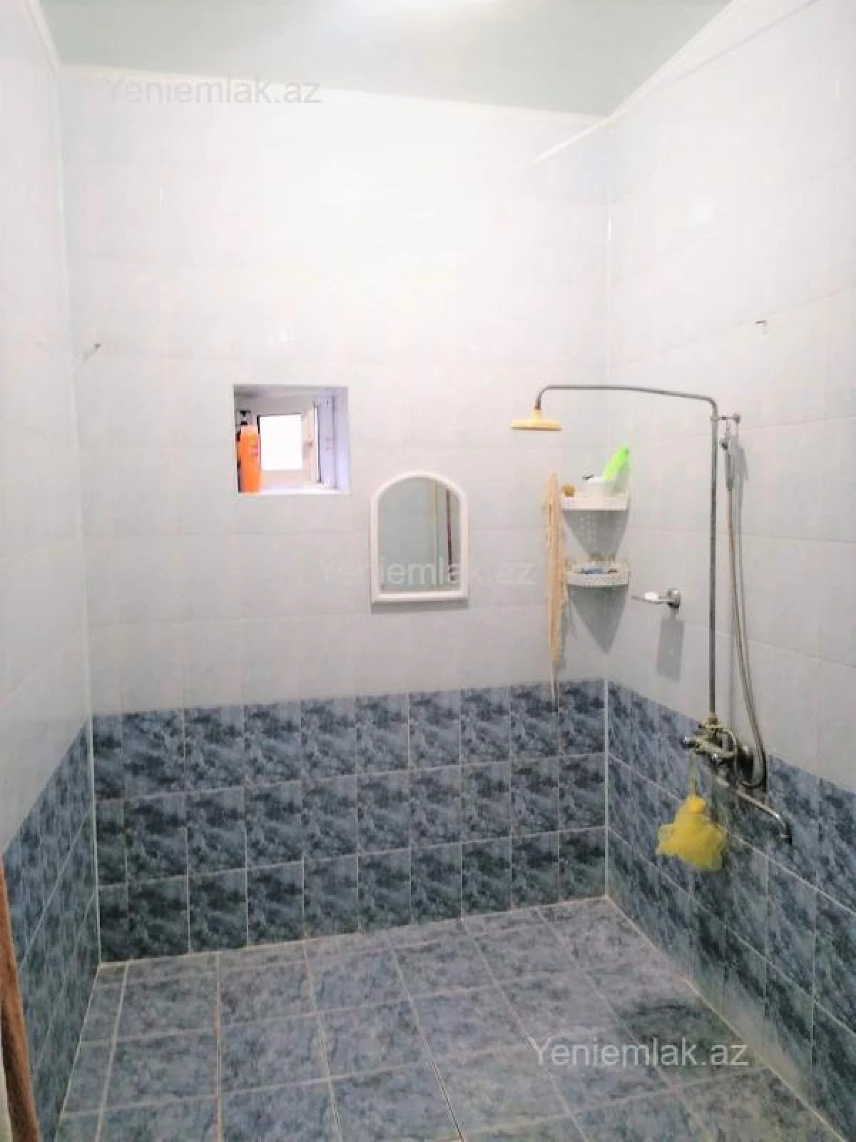 Satılır 4 otaqlı həyət evi 200 m²