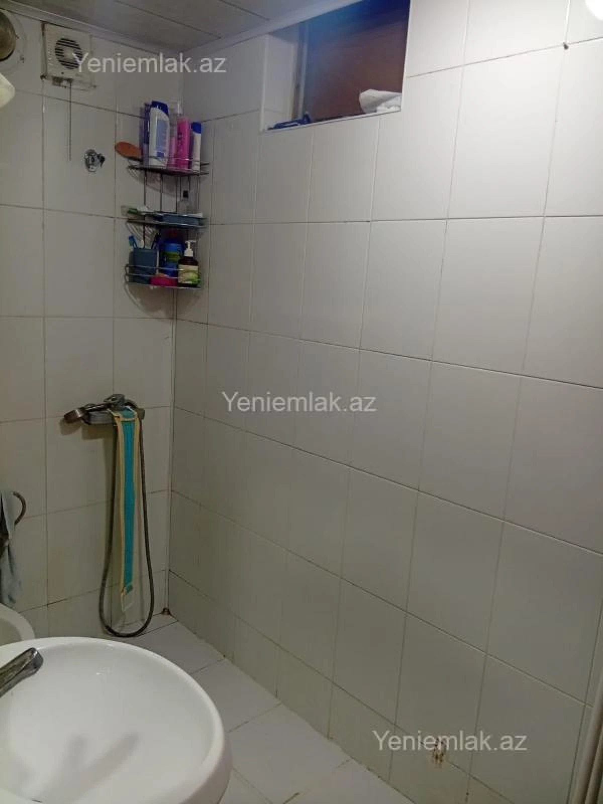 Satılır 2 otaqlı köhnə tikili 50 m²