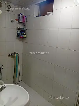 Satılır 2 otaqlı köhnə tikili 50 m²