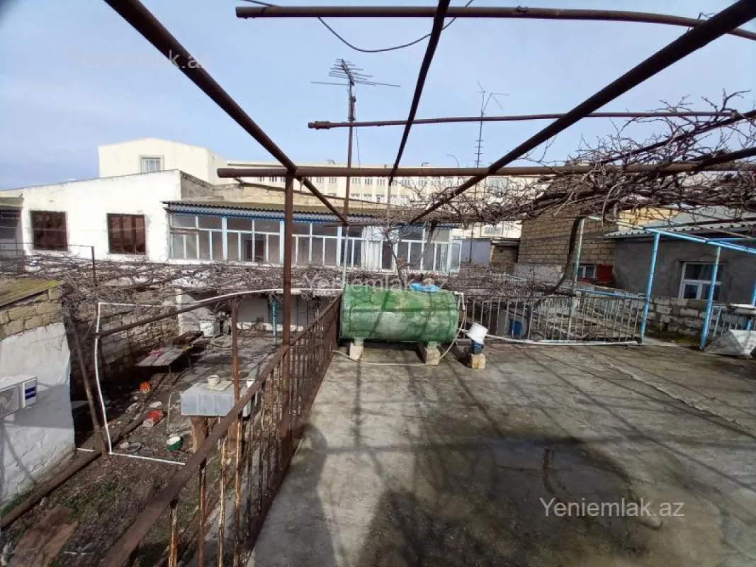 Satılır 7 otaqlı obyekt 300 m²