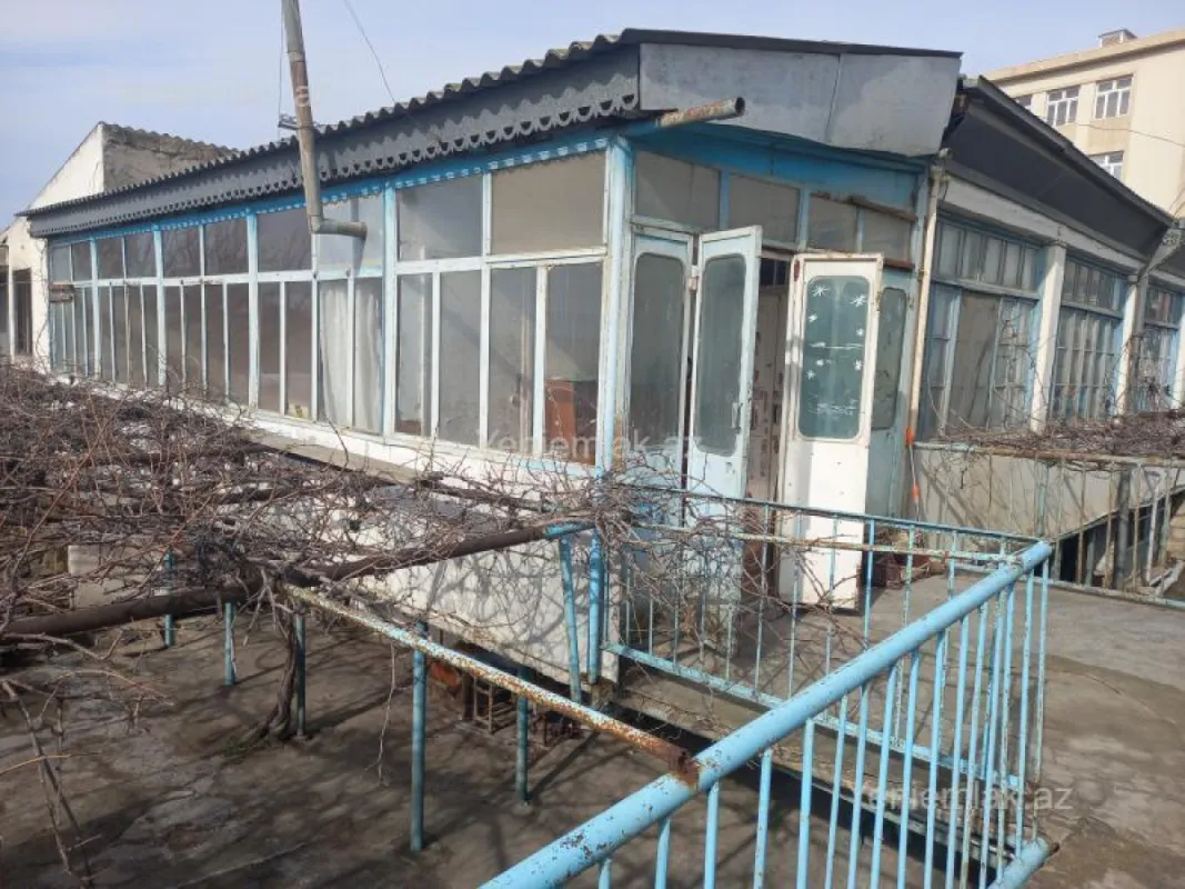 Satılır 7 otaqlı obyekt 300 m²