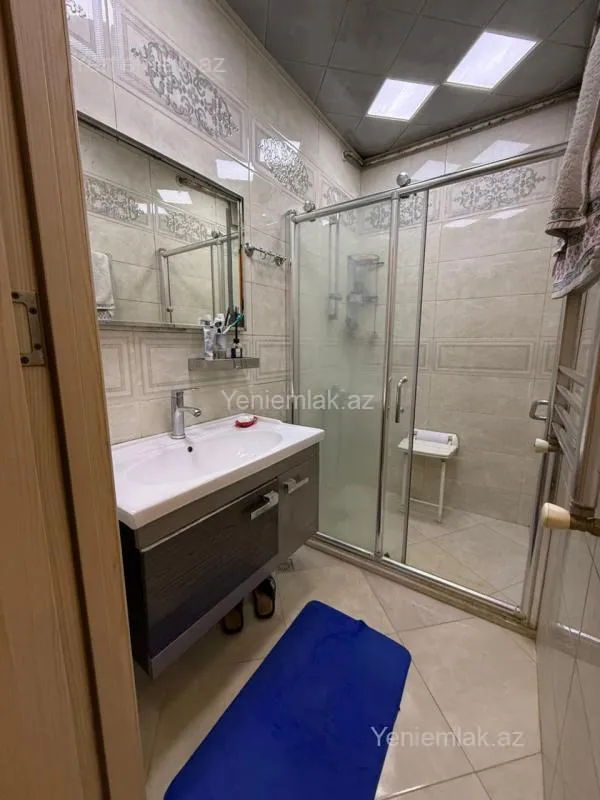 Satılır 3 otaqlı köhnə tikili 90 m²