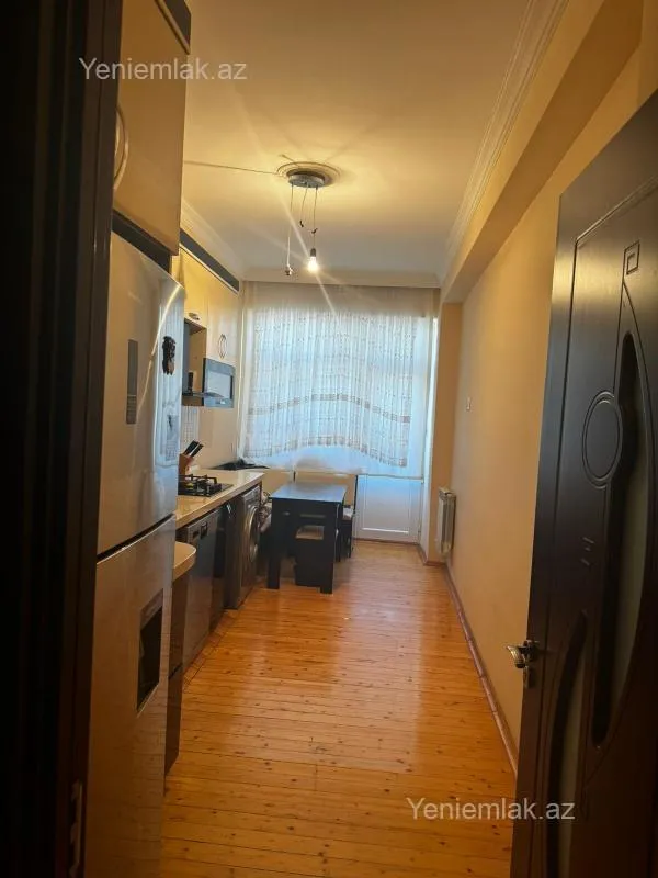 Satılır 2 otaqlı yeni tikili 76 m²