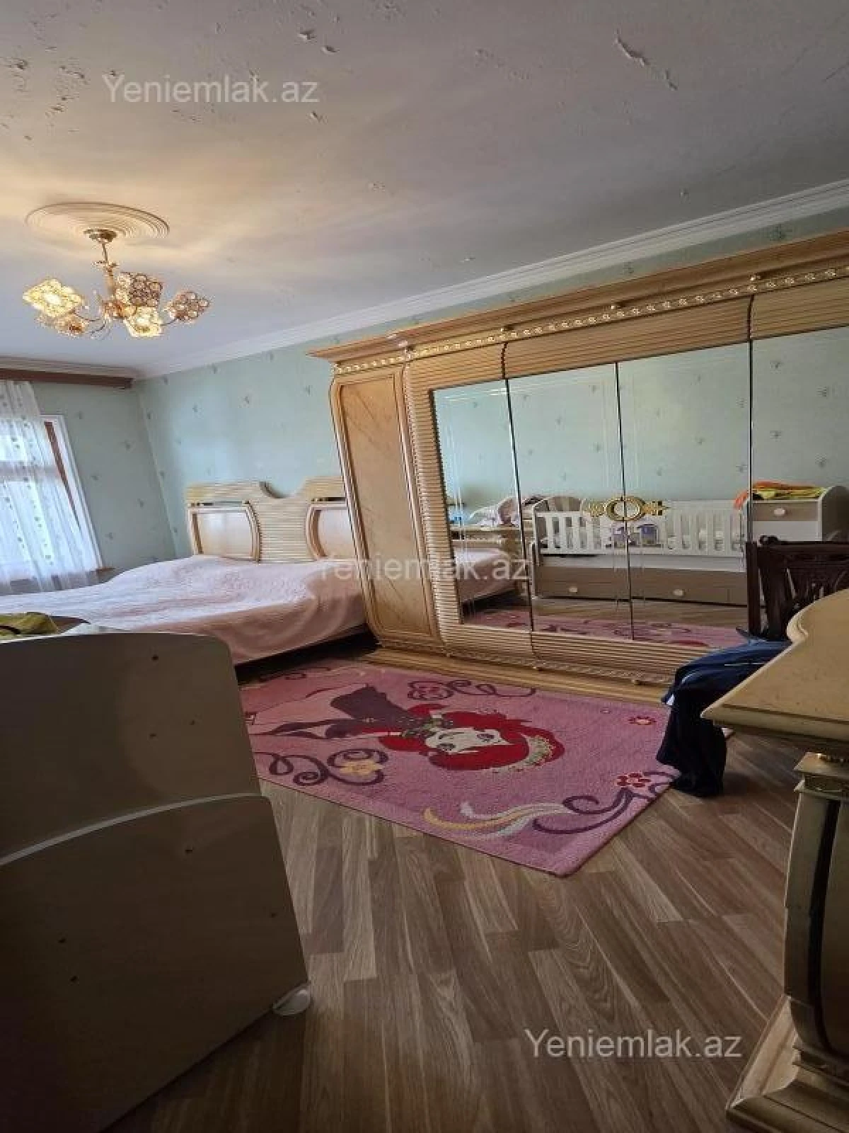 Satılır 4 otaqlı köhnə tikili 95 m²