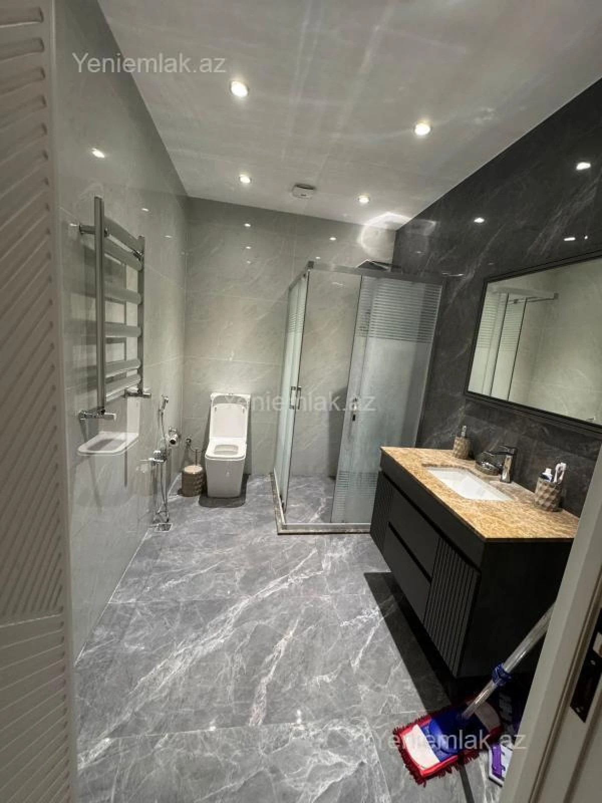 Satılır 3 otaqlı yeni tikili 128 m²