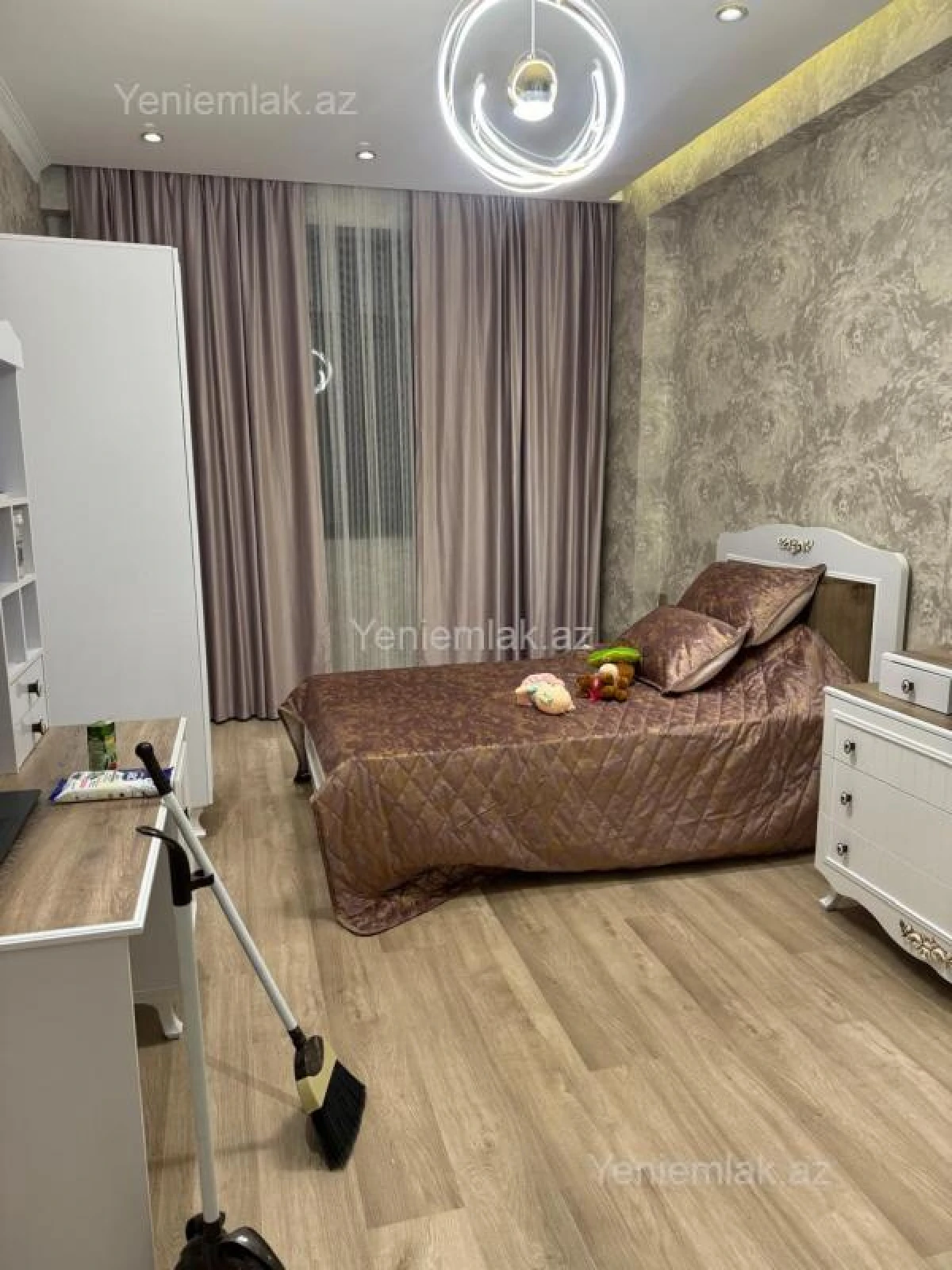 Satılır 3 otaqlı yeni tikili 128 m²