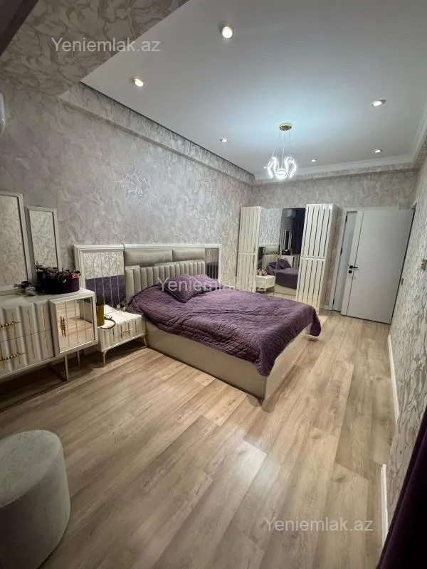 Satılır 3 otaqlı yeni tikili 128 m²