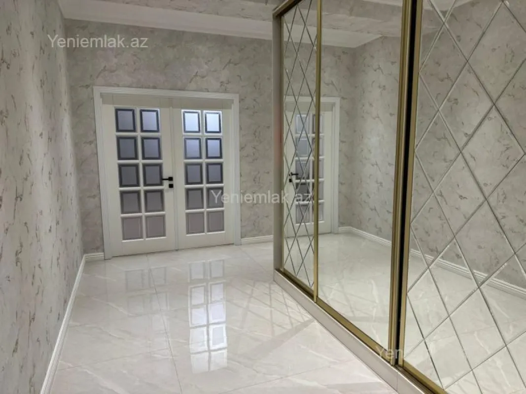 Satılır 3 otaqlı yeni tikili 128 m²