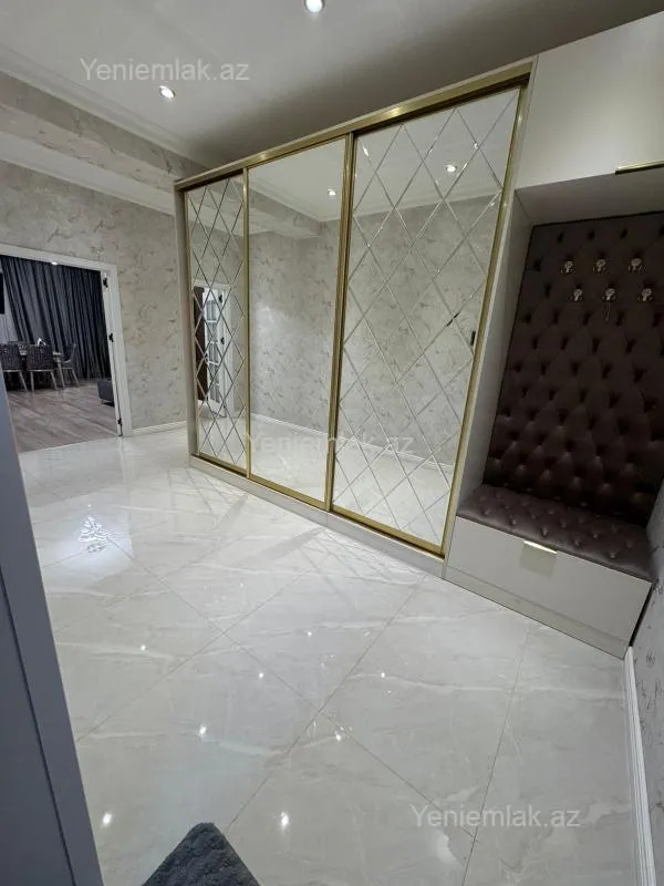 Satılır 3 otaqlı yeni tikili 128 m²