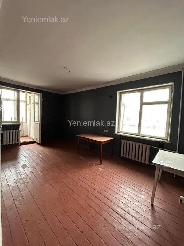 Satılır 1 otaqlı köhnə tikili 35 m²
