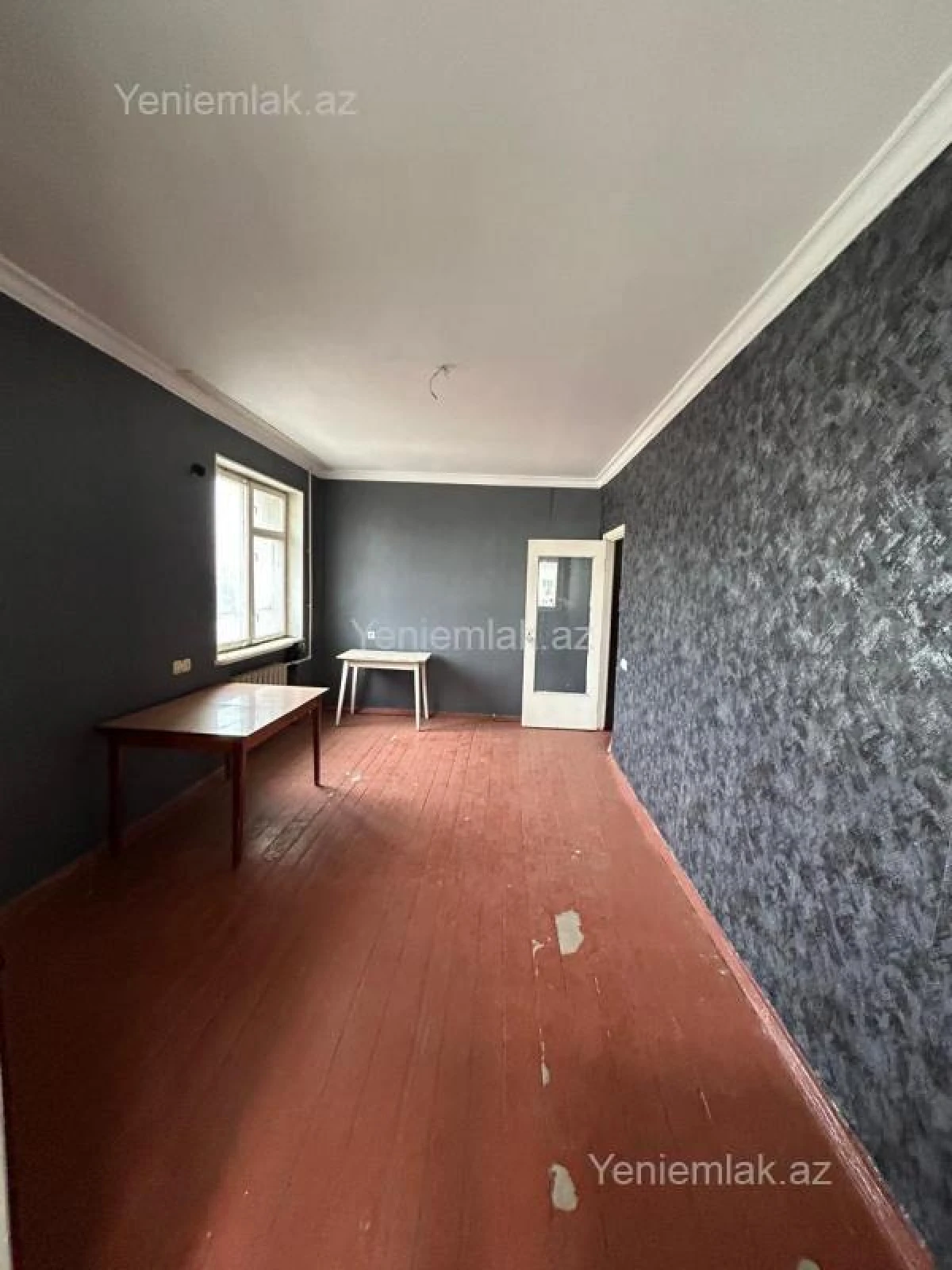 Satılır 1 otaqlı köhnə tikili 35 m²