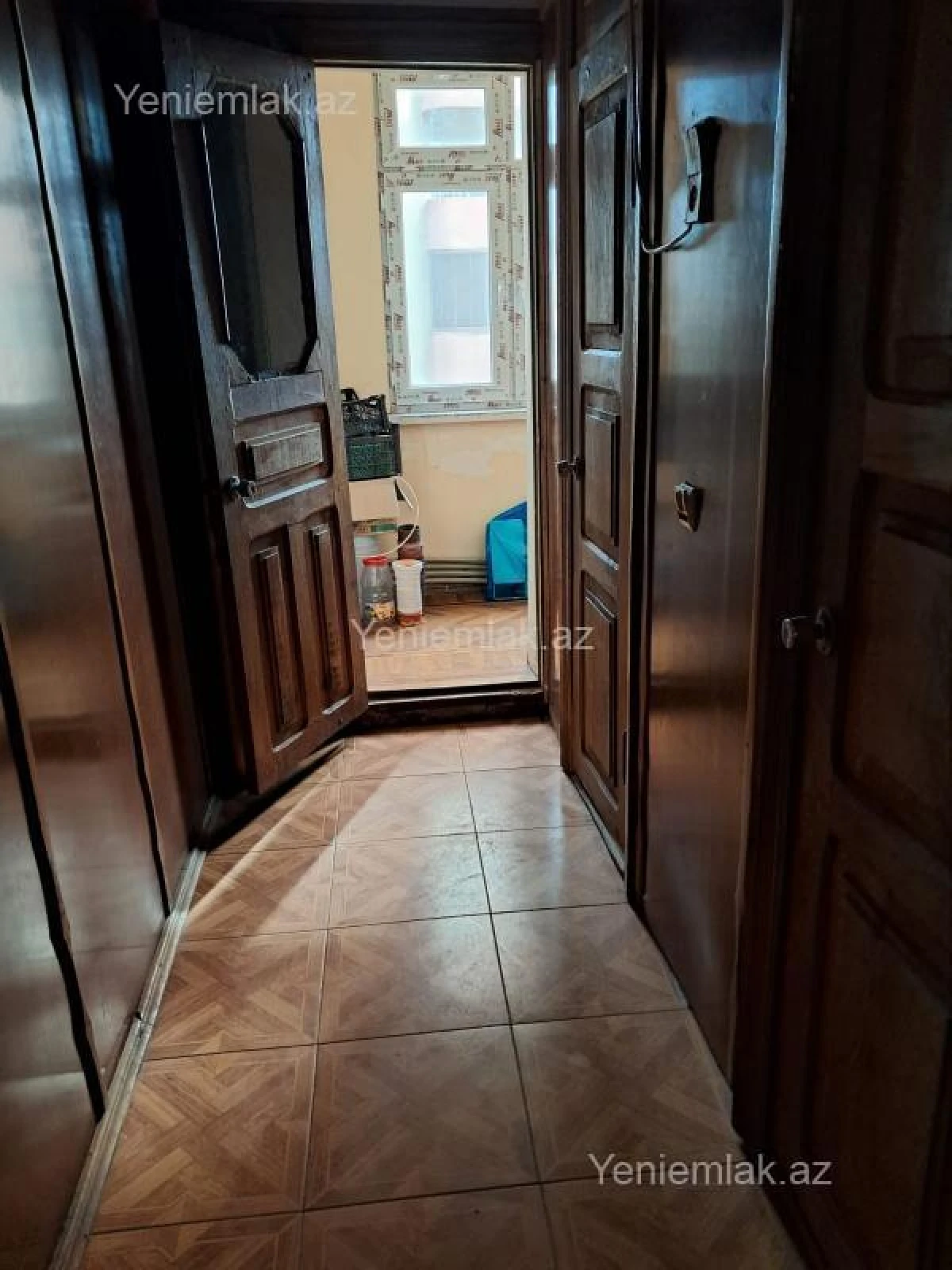 Satılır 4 otaqlı köhnə tikili 85 m²