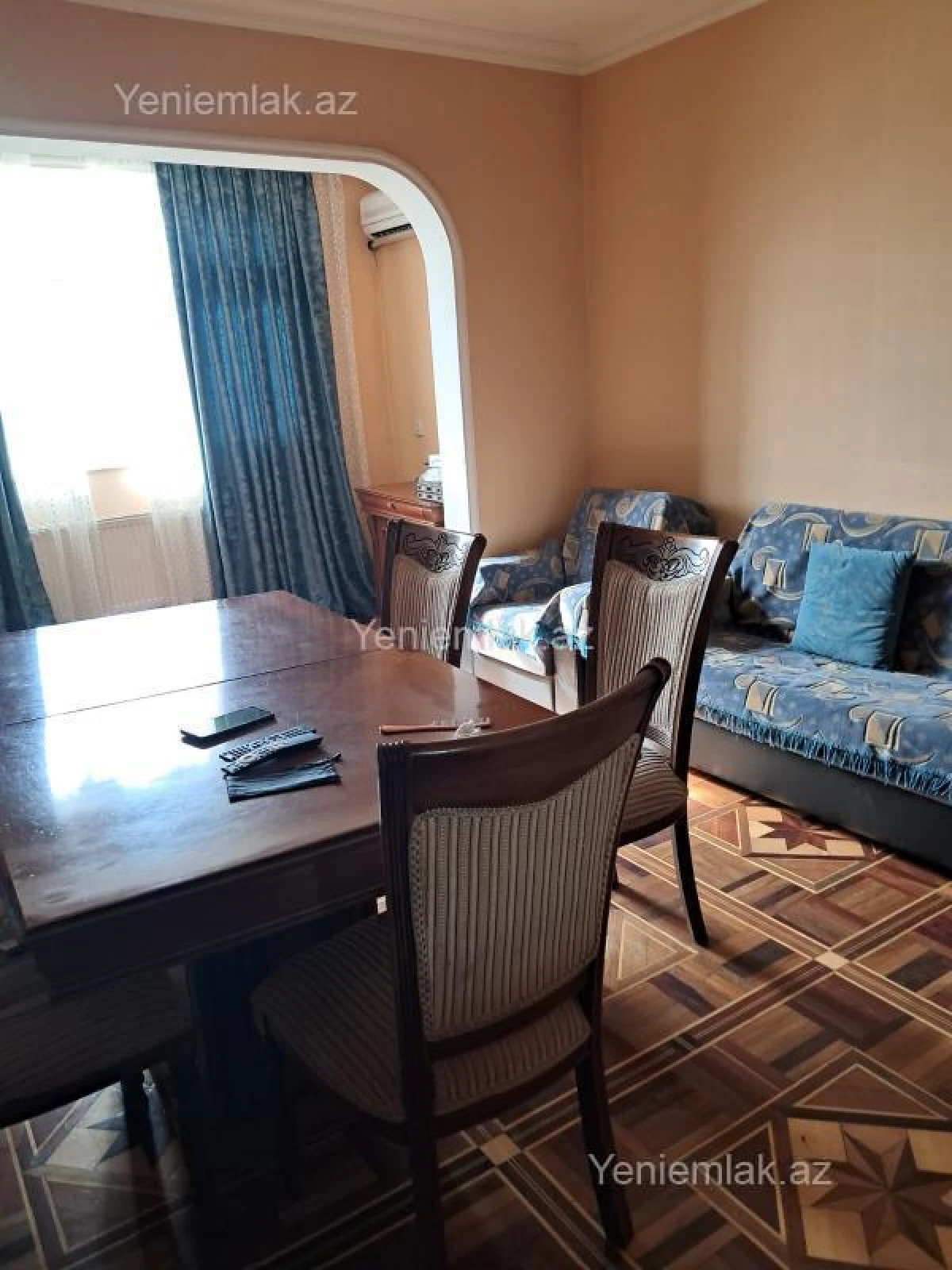 Satılır 4 otaqlı köhnə tikili 85 m²