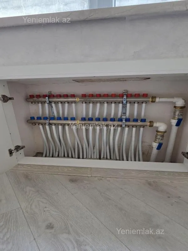 Satılır 6 otaqlı həyət evi 200 m²