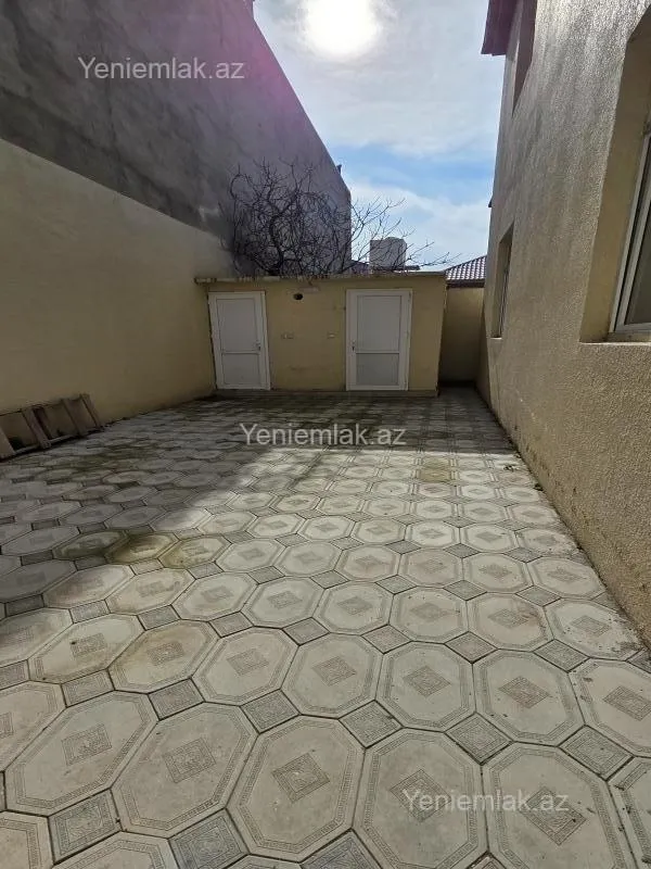 Satılır 6 otaqlı həyət evi 200 m²