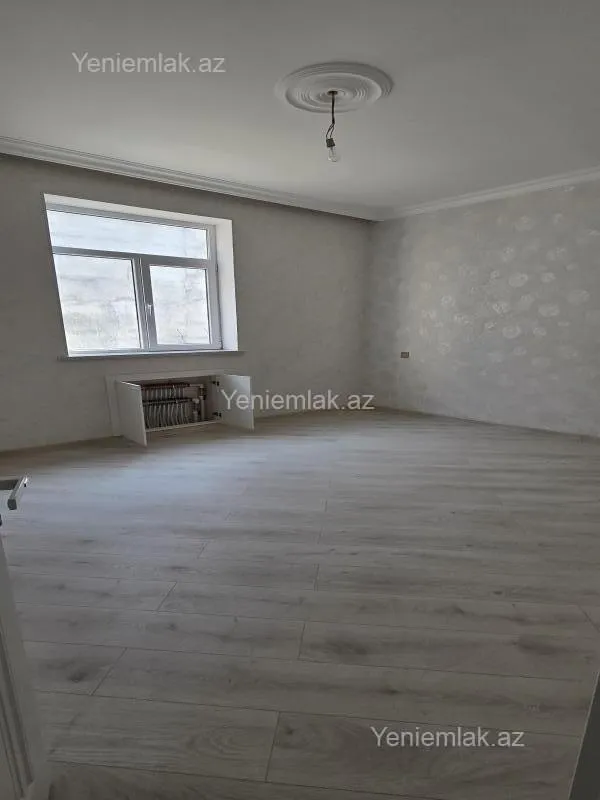 Satılır 6 otaqlı həyət evi 200 m²