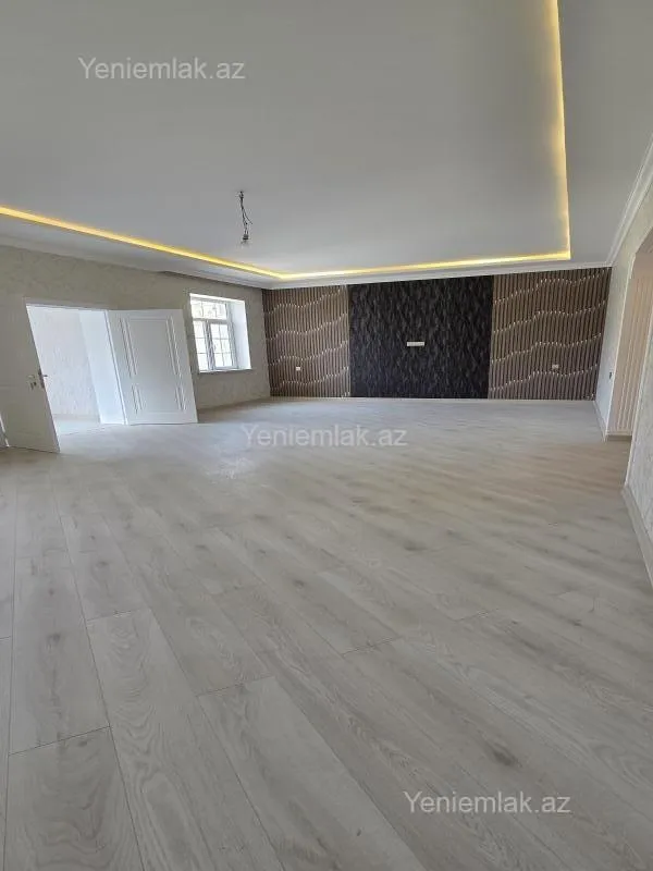 Satılır 6 otaqlı həyət evi 200 m²