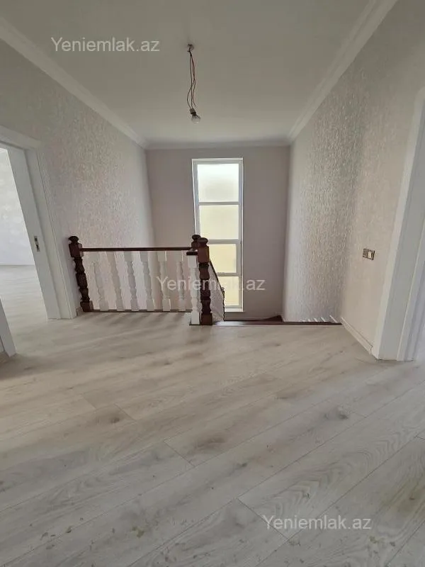Satılır 6 otaqlı həyət evi 200 m²