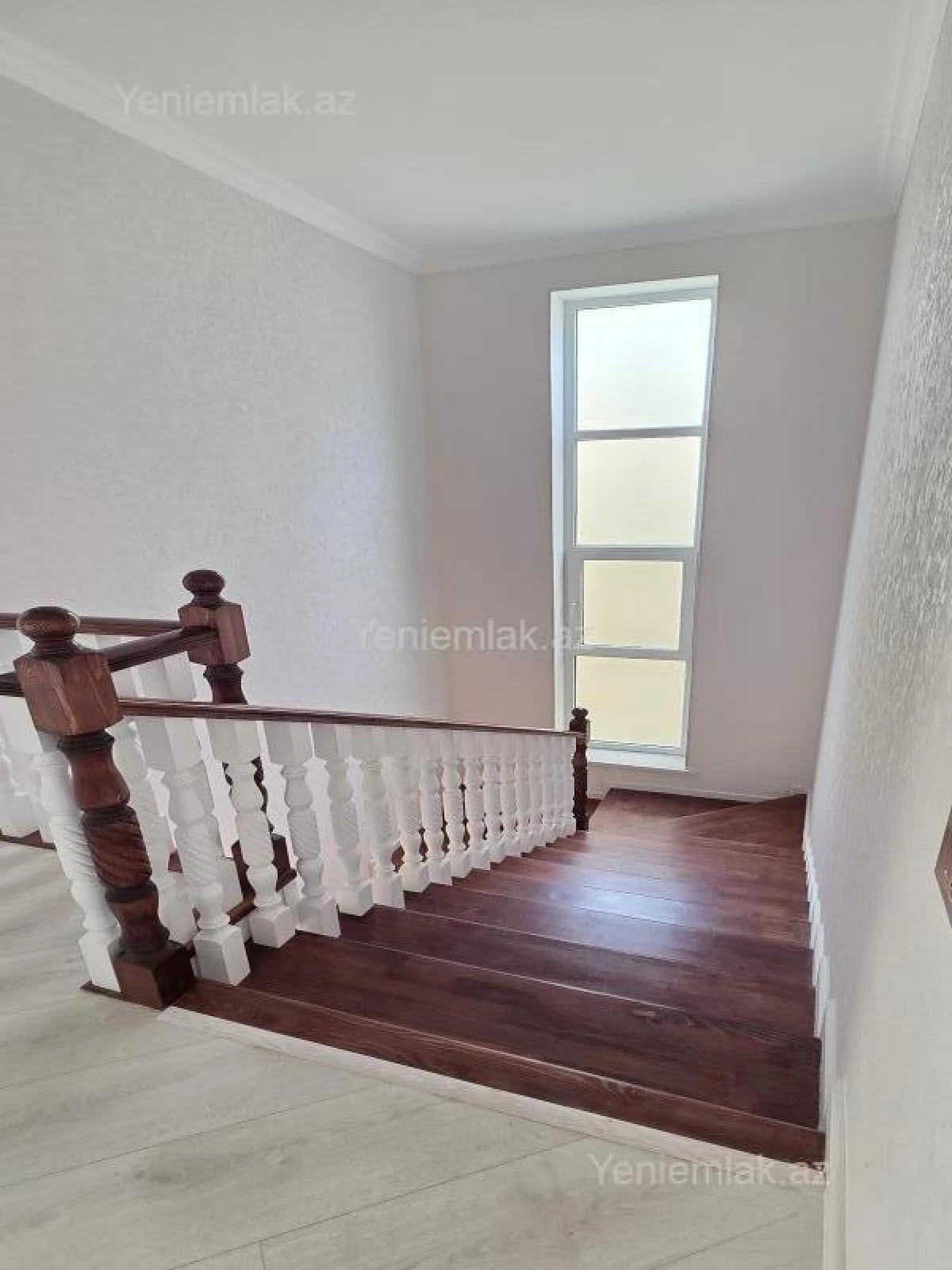 Satılır 6 otaqlı həyət evi 200 m²