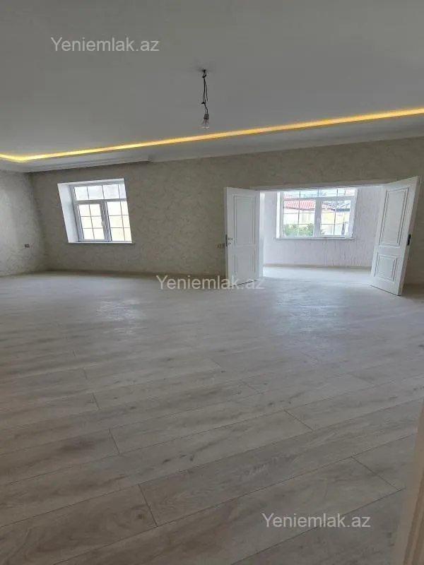Satılır 6 otaqlı həyət evi 200 m²