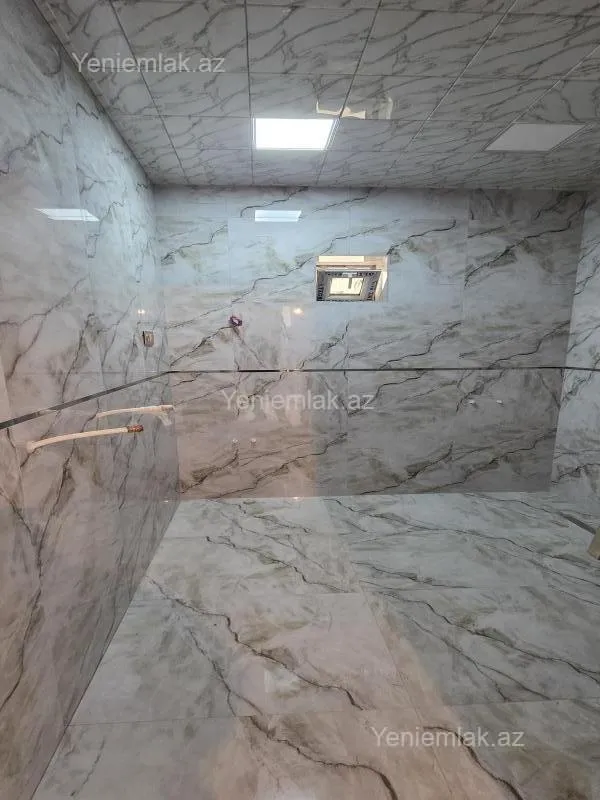 Satılır 6 otaqlı həyət evi 200 m²
