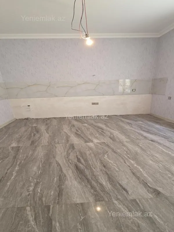 Satılır 6 otaqlı həyət evi 200 m²