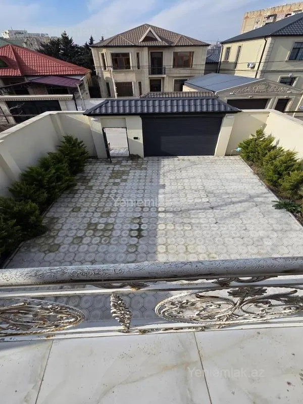 Satılır 6 otaqlı həyət evi 200 m²