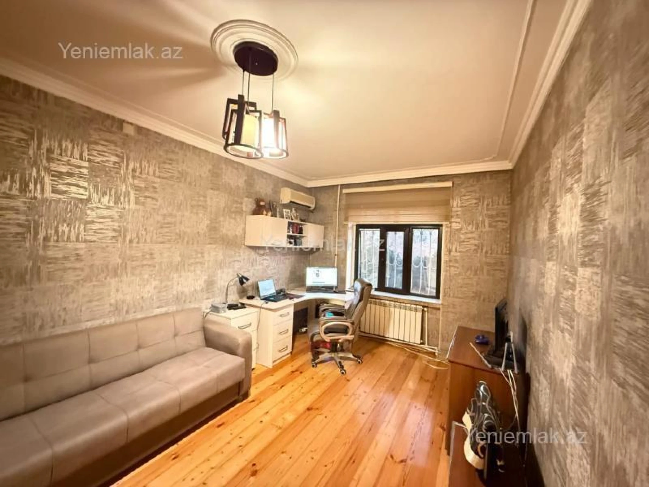 Satılır 2 otaqlı köhnə tikili 60 m²