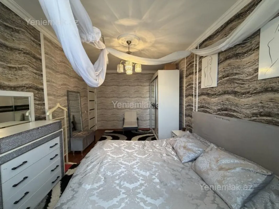 Satılır 1 otaqlı köhnə tikili 40 m²