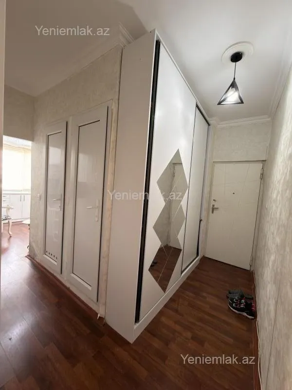Satılır 1 otaqlı köhnə tikili 40 m²