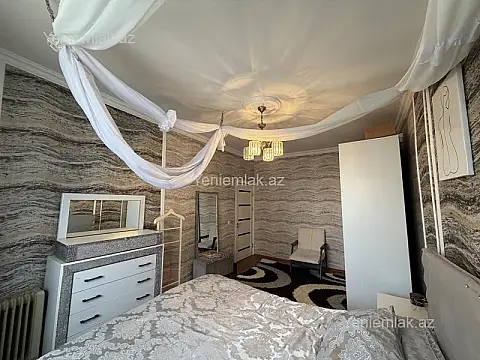 Satılır 1 otaqlı köhnə tikili 40 m²