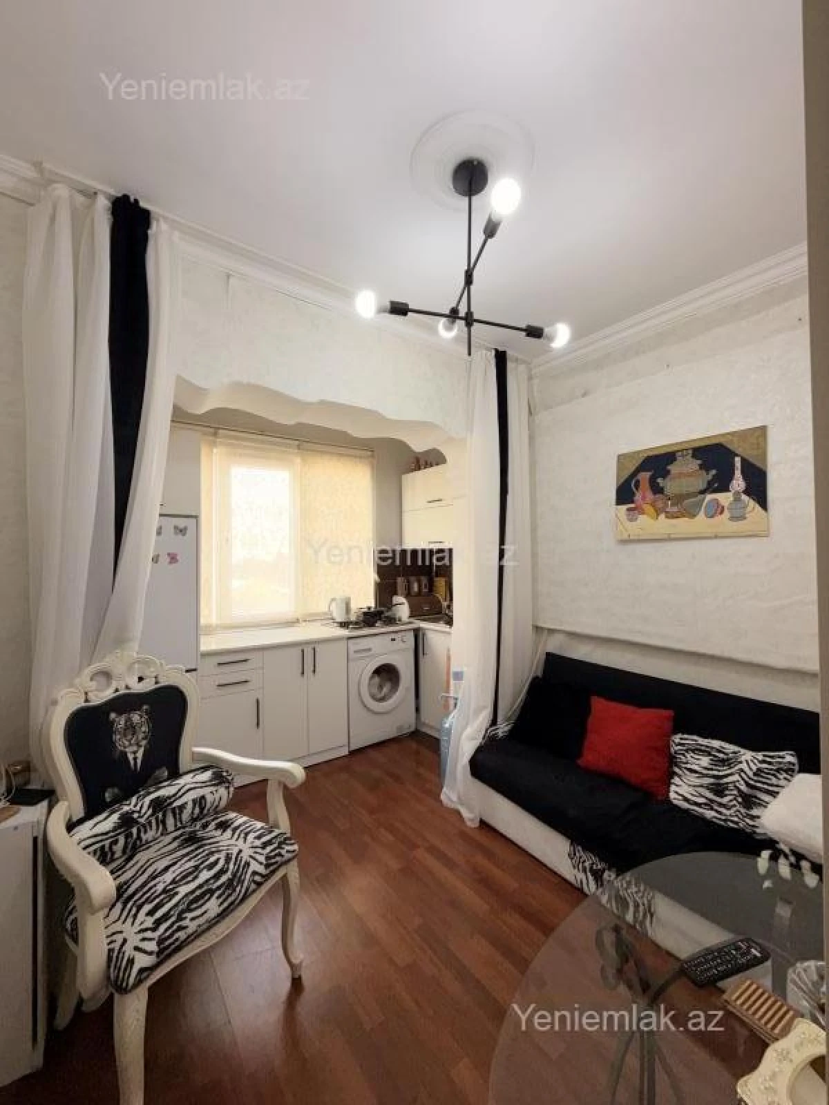 Satılır 1 otaqlı köhnə tikili 40 m²