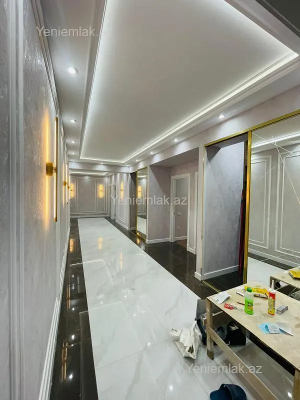 Satılır 4 otaqlı yeni tikili 217 m²