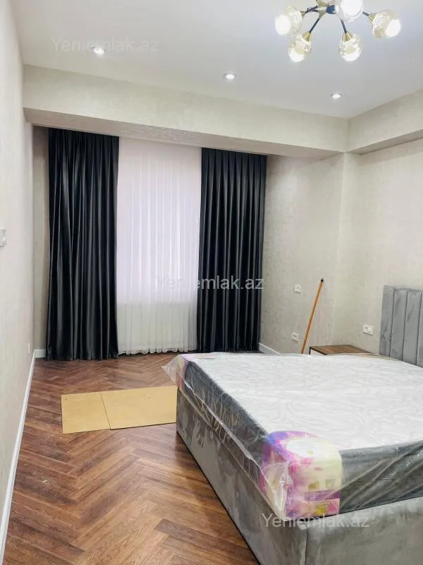 Satılır 4 otaqlı yeni tikili 217 m²